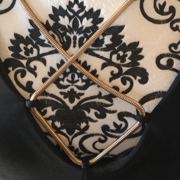 GUESS BODYCON DRESS - Picture 9 of 9